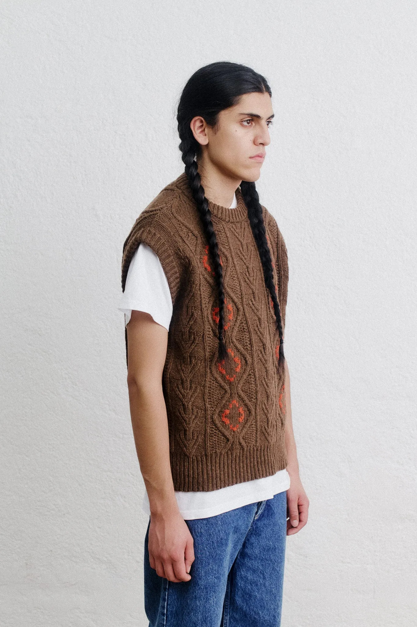 A Kind of Guise Viscas Knit Vest Cacao Tabasco