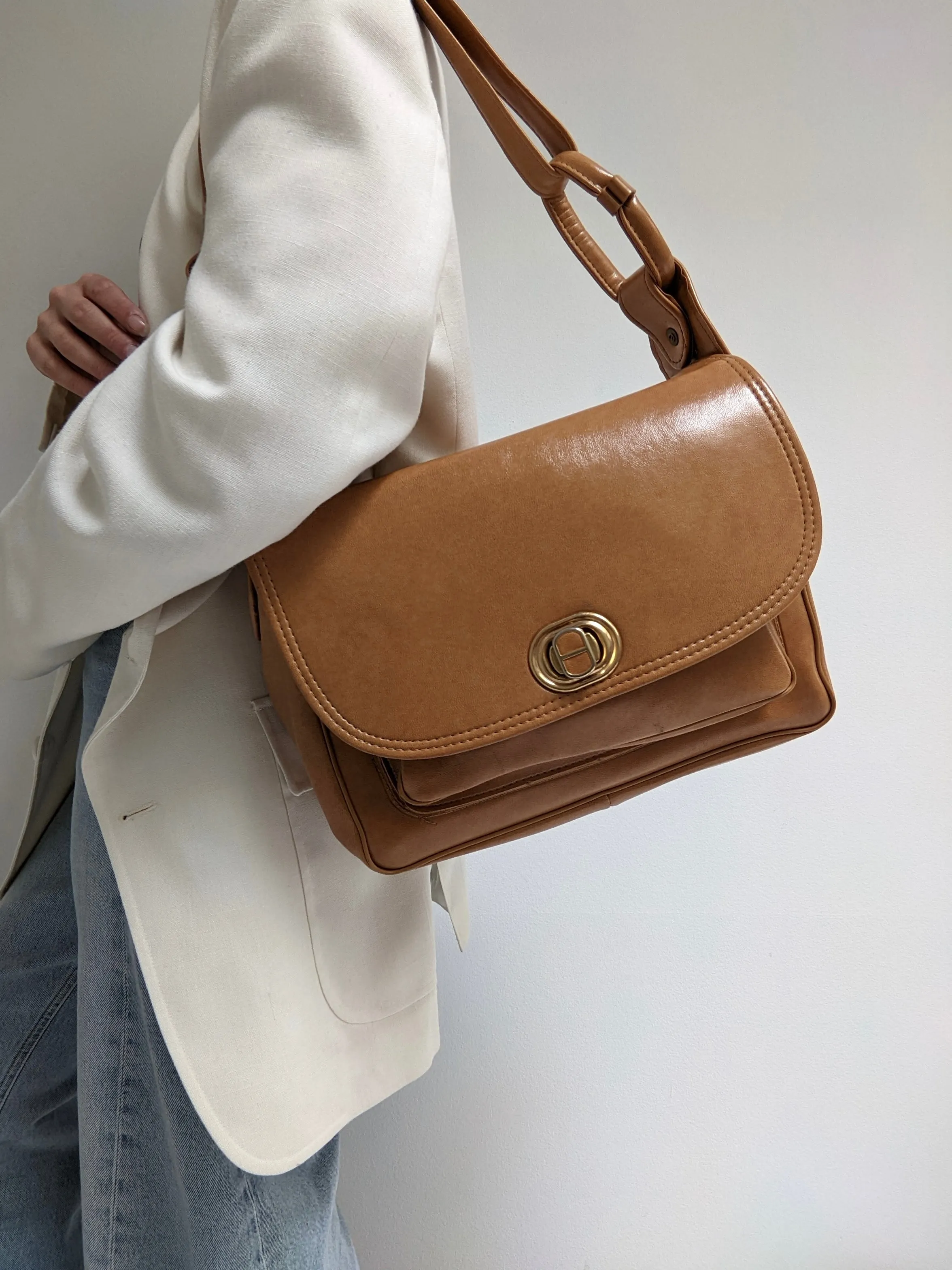 Amazing Vintage Cognac Vegan Leather Bag