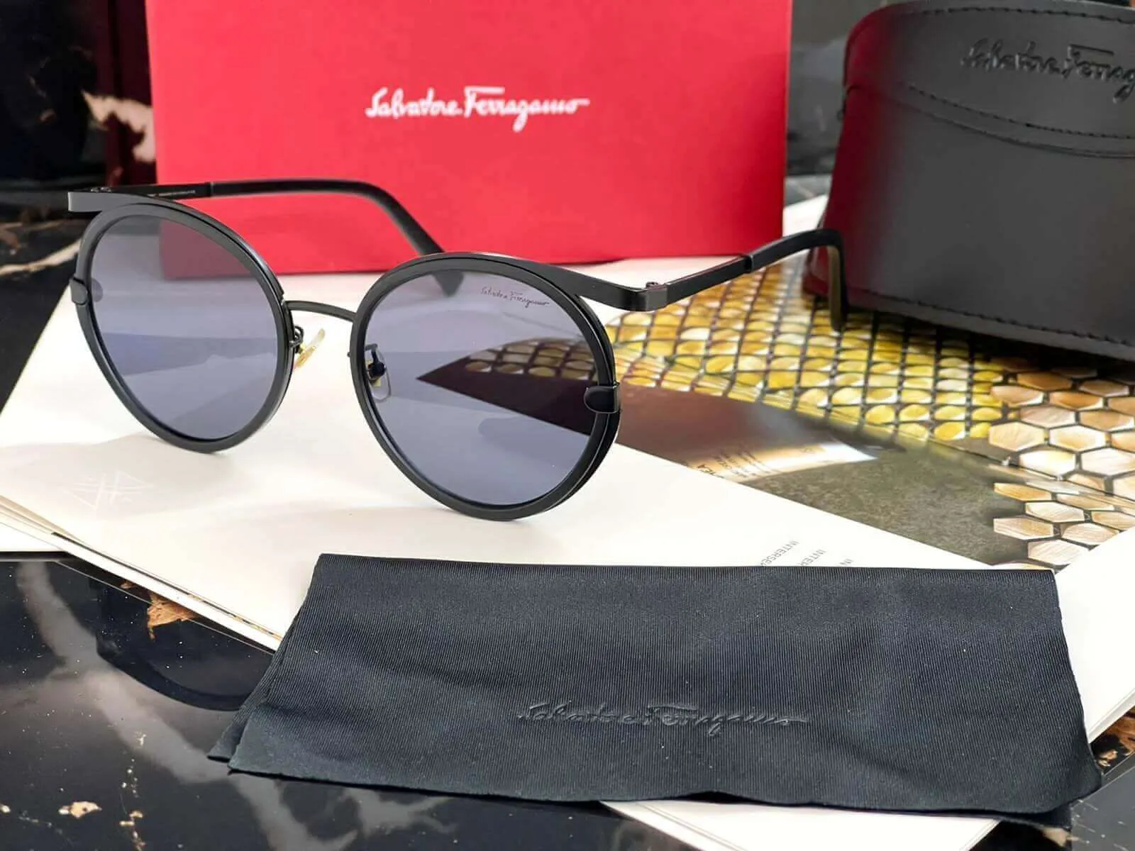 FERREGAMO Sunglasses