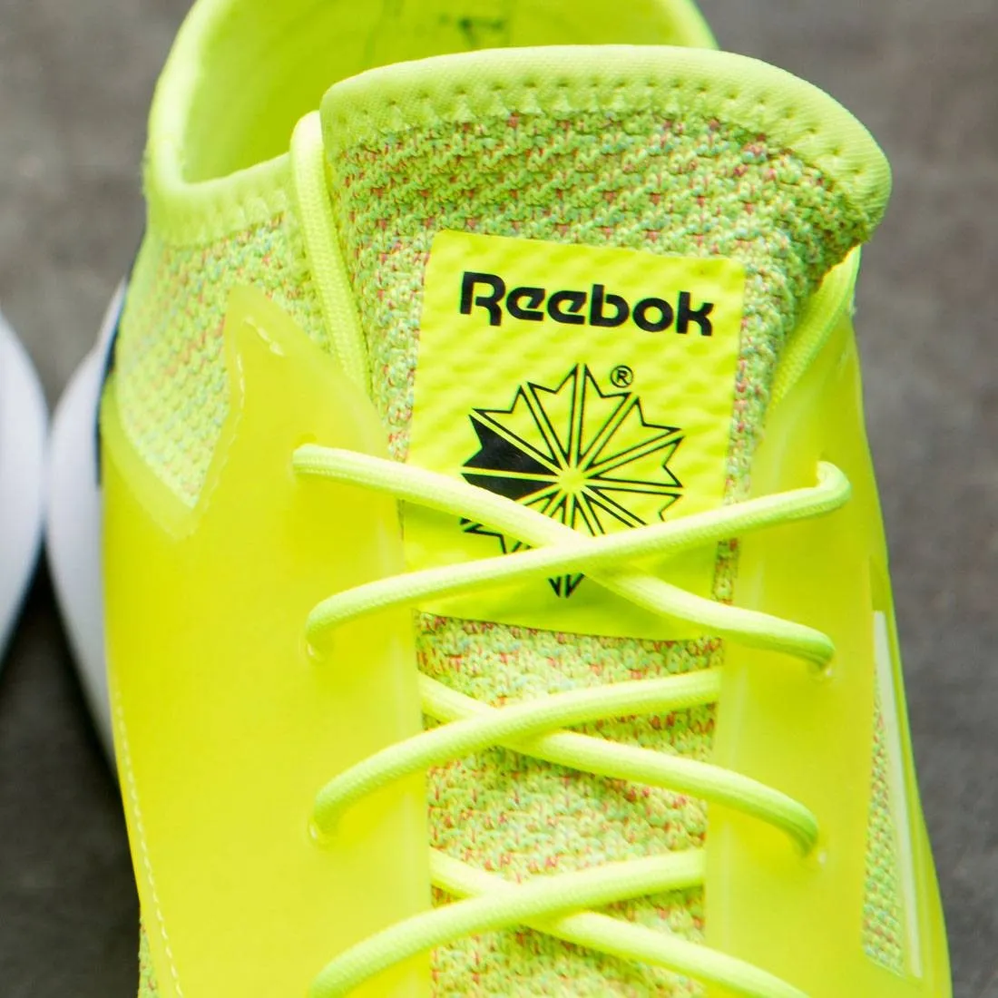 Reebok Men Zoku Runner ISM (yellow / solar yellow / neon blue / solar pink / black)