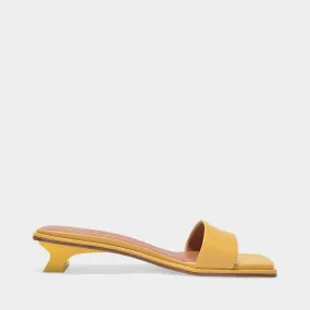 Rejina Pyo  Isla Sandals 30mm in Yellow Leather