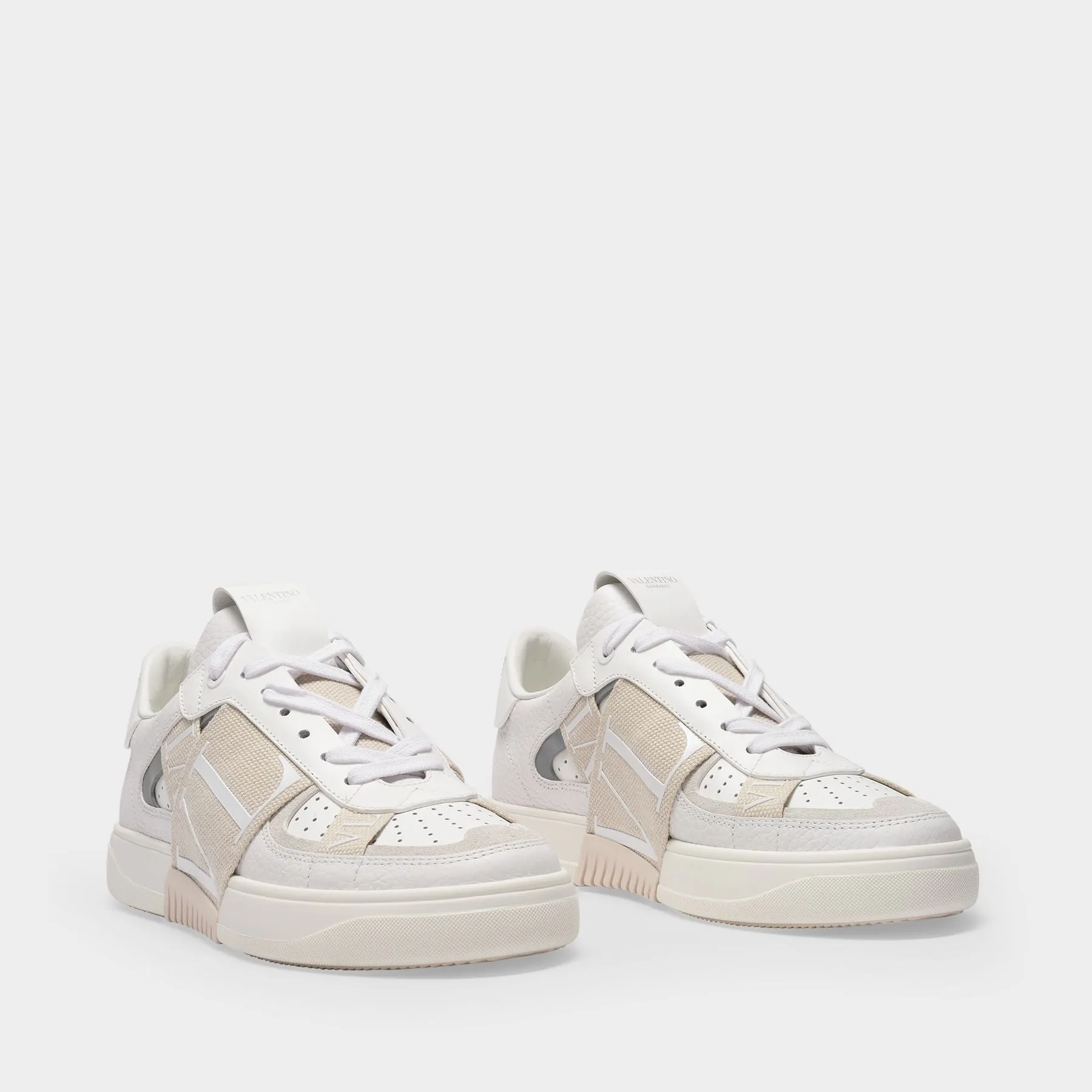 Valentino Garavani  Speed 3.0 Sneakers in Neutral Leather