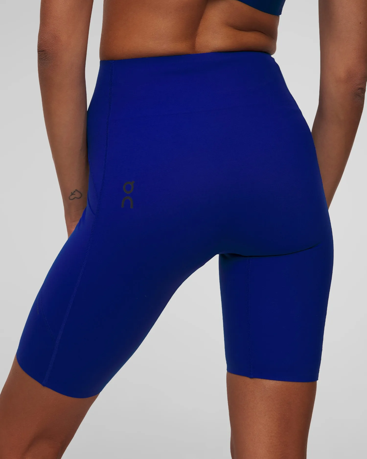 Women's short leggings On Running Movement Tights 1WE11910662-indigo